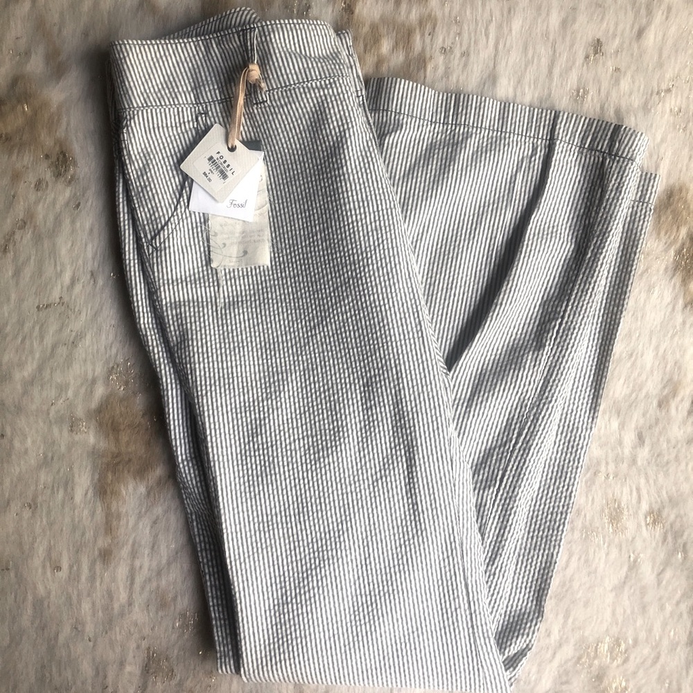 ✨NWT ✨ Fossil “Caroline fit” Seersucker Pants 👖
